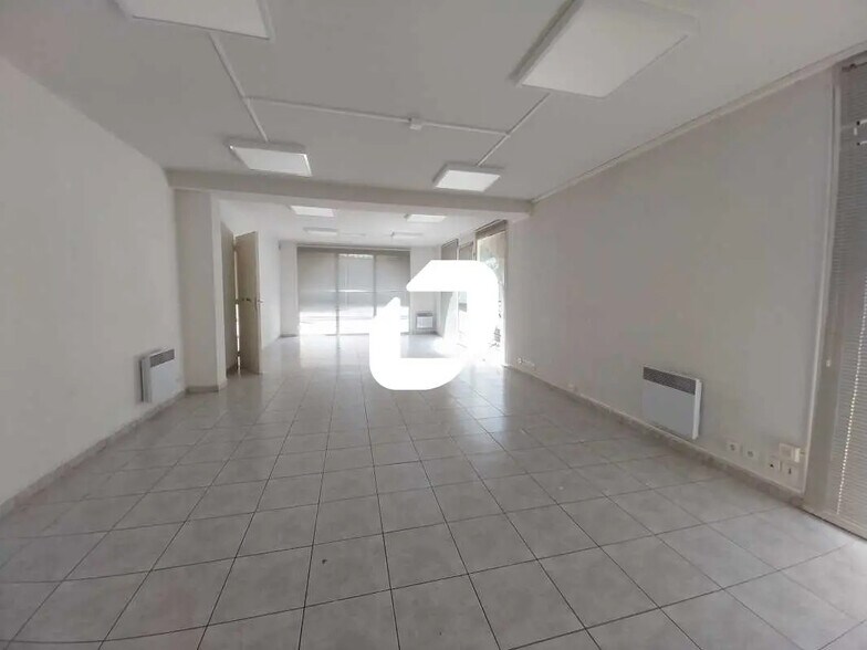 Bureau dans Béziers à vendre - Photo de l’immeuble – Image 2 sur 16