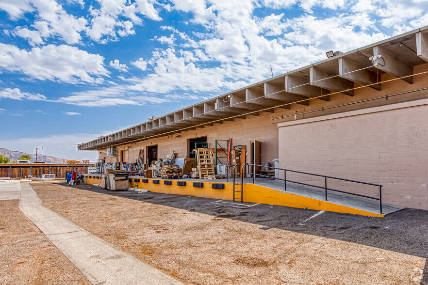 2800 Walnut Ave, Las Vegas, NV à louer - Photo principale – Image 1 sur 31