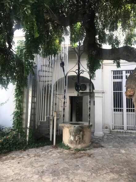 Bureau dans Marseille à louer - Photo de l’immeuble – Image 3 sur 10