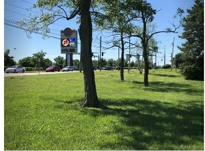 Northfield Rd, Northfield, OH à vendre - Photo principale – Image 1 sur 2