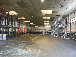 Plus de détails pour Industriel/Logistique à louer