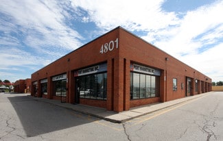 Plus de détails pour 4801 Steeles Ave W, Toronto, ON - Local d'activités à louer