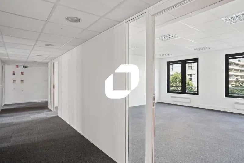Bureau dans Lyon à louer - Photo de l’immeuble – Image 3 sur 14