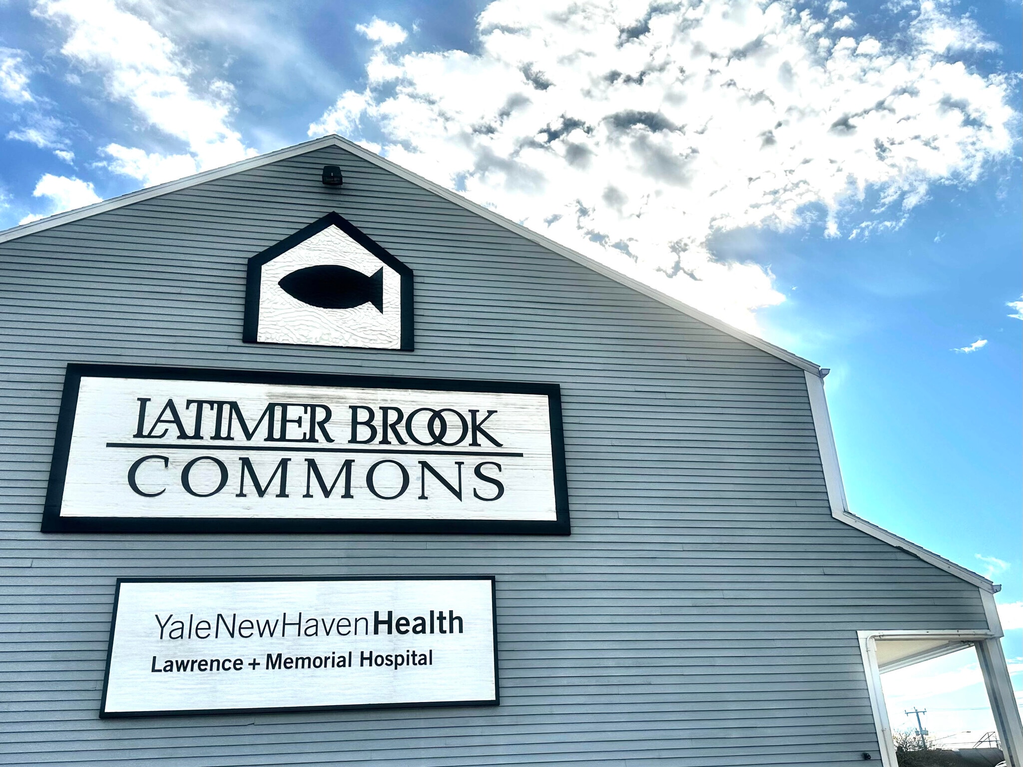 339 Flanders Rd, East Lyme, CT à louer Photo de l’immeuble– Image 1 sur 13