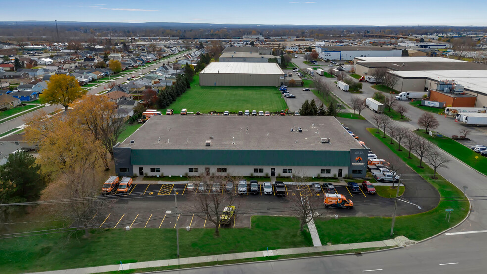 2575 Broadway, Cheektowaga, NY à vendre - Photo de l’immeuble – Image 3 sur 18