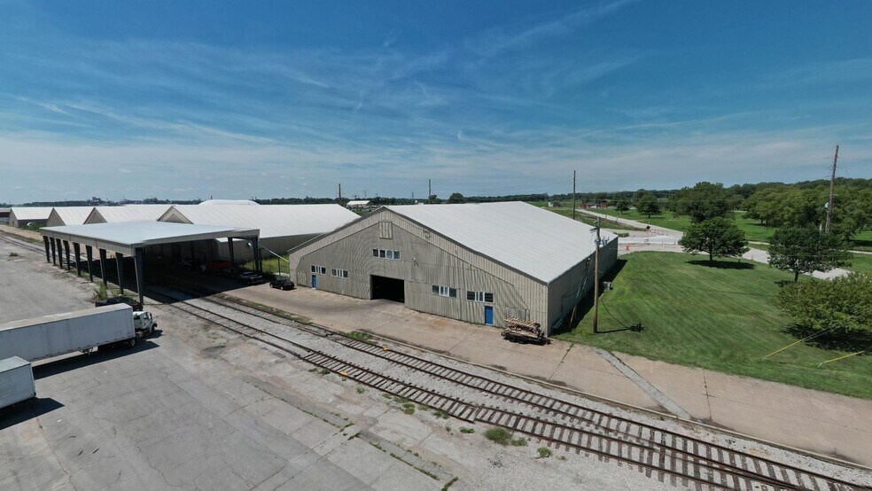 1360 4th Street St, Granite City, IL à louer - Photo de l’immeuble – Image 2 sur 4