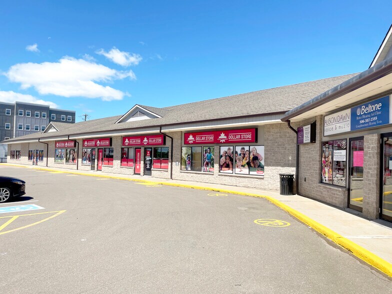 630 Pinewood Rd, Riverview, NB à louer - Photo de l’immeuble – Image 3 sur 6