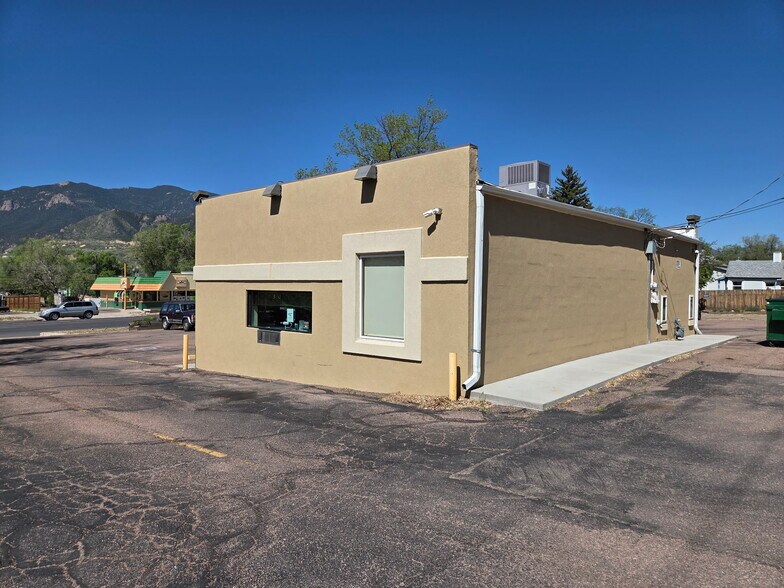 2132 W Colorado Ave, Colorado Springs, CO à vendre - Photo de l’immeuble – Image 3 sur 11
