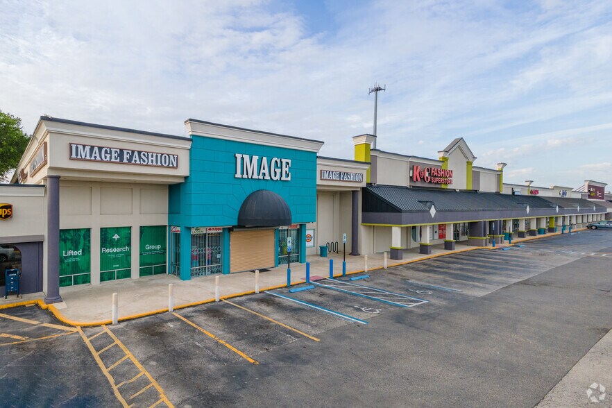 9222-9398 Arlington Expy, Jacksonville, FL à louer - Photo de l’immeuble – Image 3 sur 11