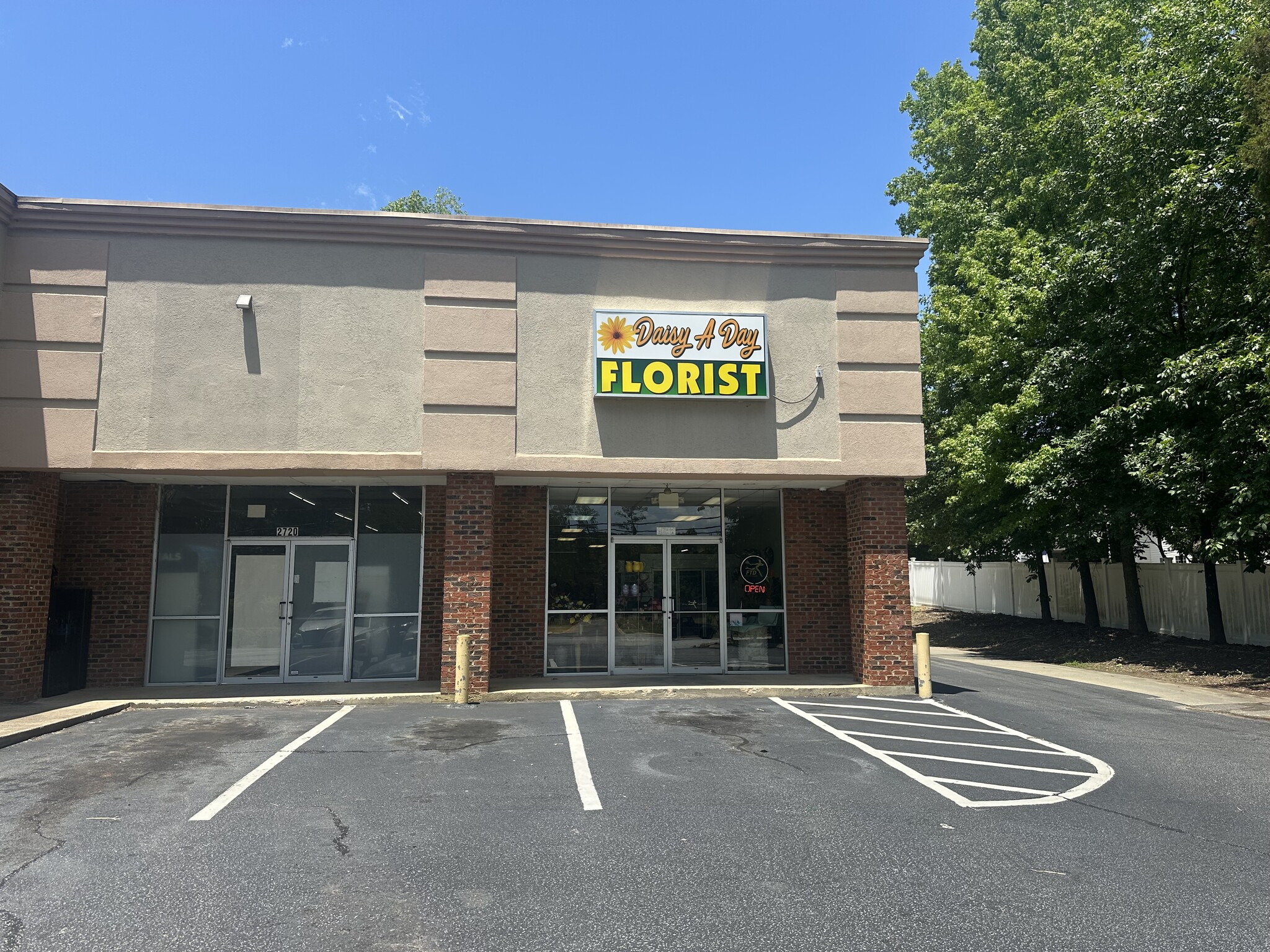 2720-2724 E Main St, Spartanburg, SC à louer Photo de l’immeuble– Image 1 sur 11