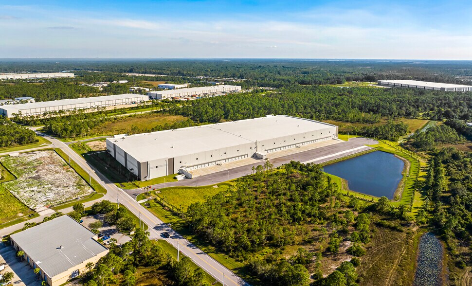 15430 Corporate Rd N, Jupiter, FL à vendre - Photo de l’immeuble – Image 3 sur 9