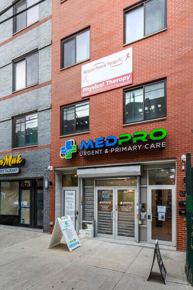 6527 Roosevelt Ave, Woodside, NY à louer - Photo de l’immeuble – Image 1 sur 4