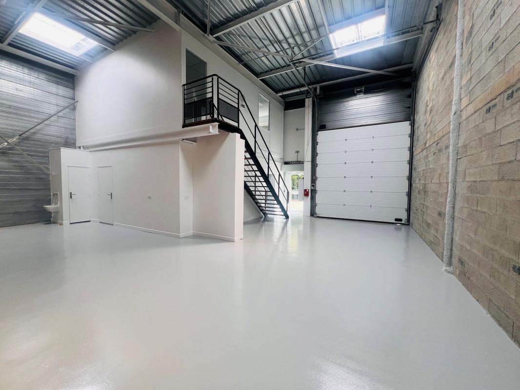 570 Rue Du Valibout, Plaisir à louer Photo de l’immeuble– Image 1 sur 13