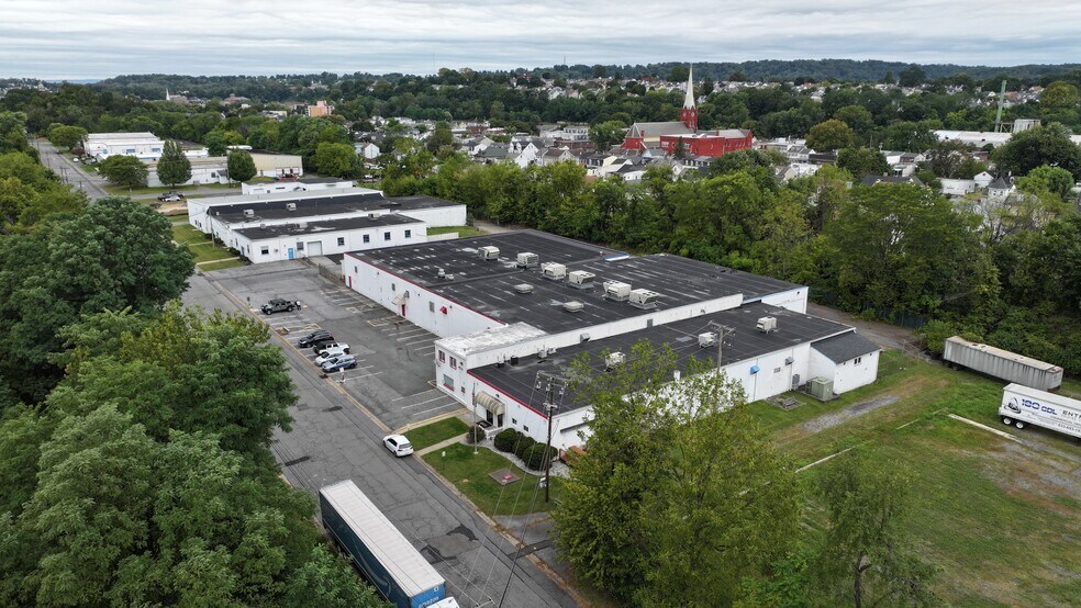 125-155 Howard St, Phillipsburg, NJ à louer - Photo de l’immeuble – Image 2 sur 105