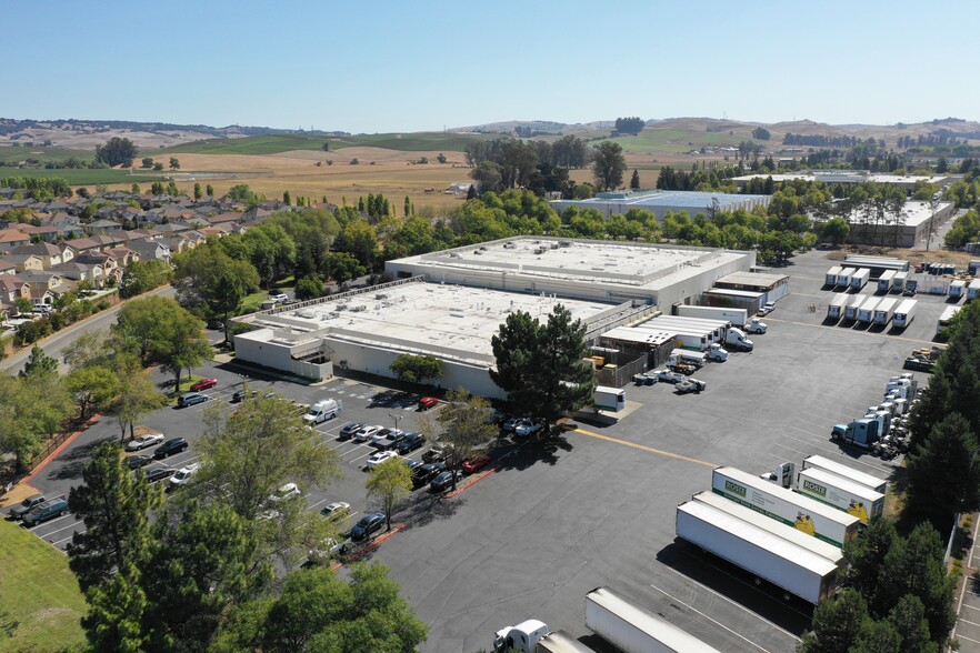 1500 Cader Ln, Petaluma, CA à louer - Photo de l’immeuble – Image 2 sur 3