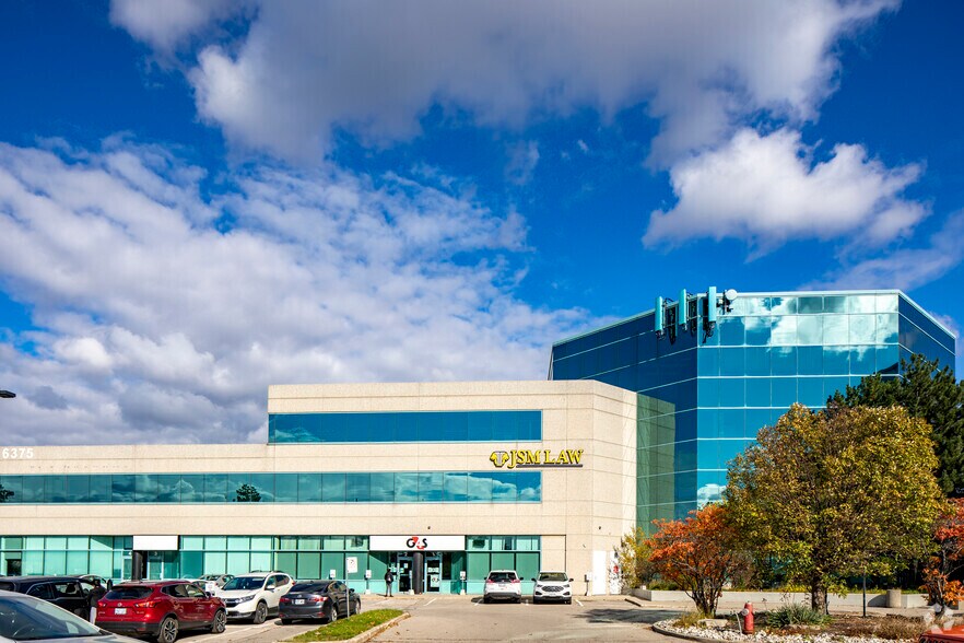 6375 Dixie Rd, Mississauga, ON à louer - Photo de l’immeuble – Image 3 sur 7
