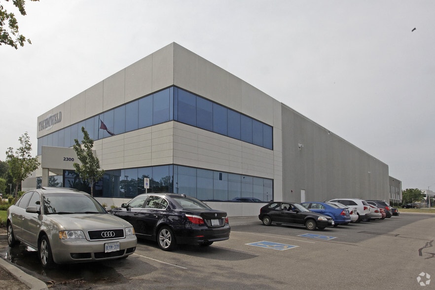 2300 Winston Park Dr, Oakville, ON à vendre - Photo principale – Image 1 sur 2