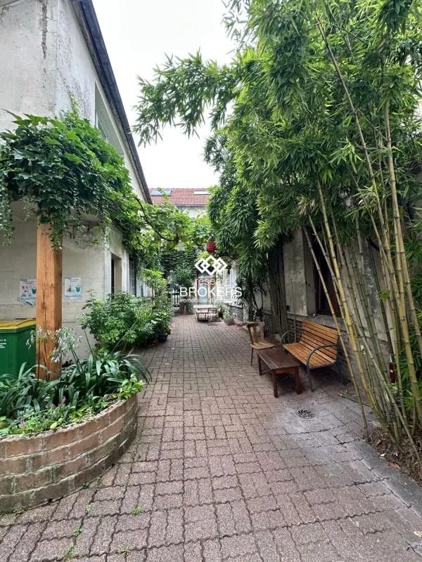 Plus de détails pour Local commercial à louer