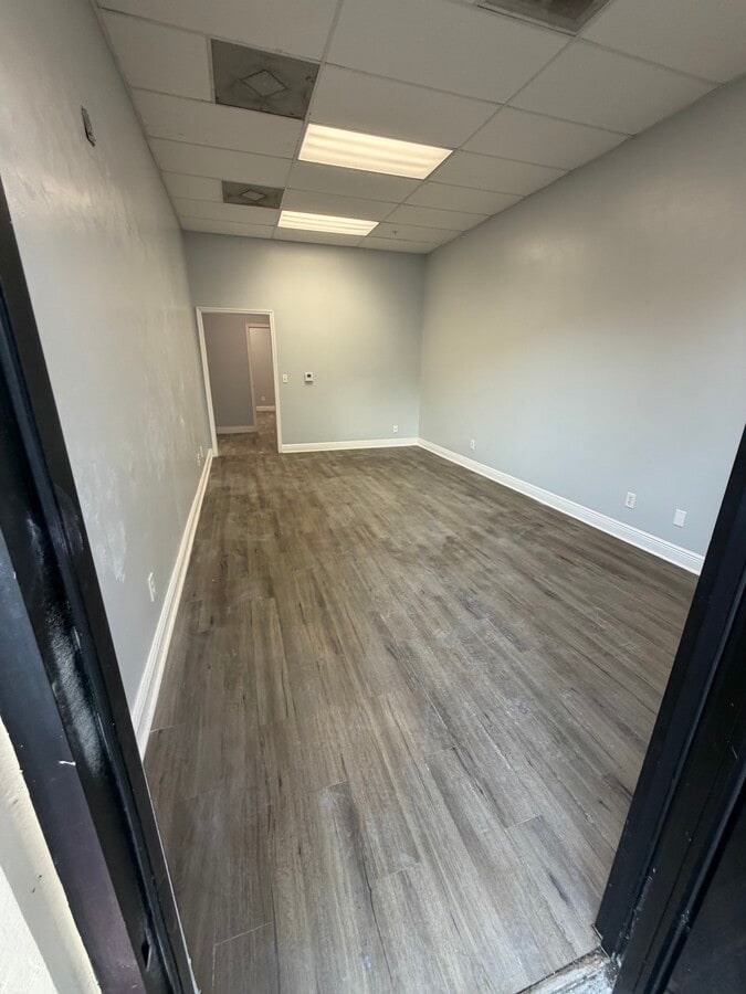 17030 Alico Commerce Ct, Fort Myers, FL 33967 - Lot 17030-310 - - Photo intérieure - Image 2 of 11