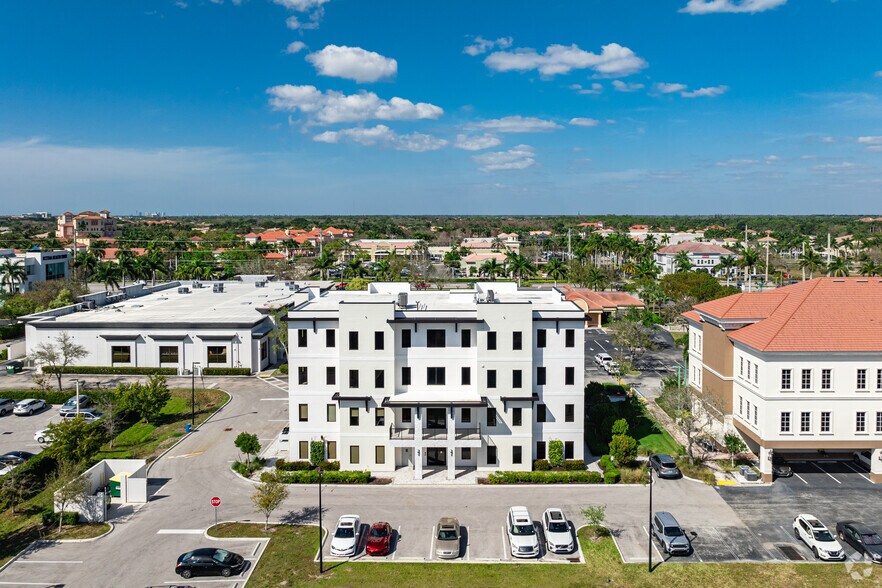 2340 Vanderbilt Beach Rd, Naples, FL à vendre - Photo de l’immeuble – Image 2 sur 11