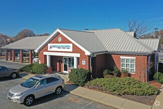 Plus de détails pour 4636 W Market St, Greensboro, NC - Local commercial à louer