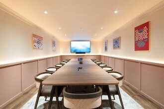 20-22 Grosvenor Gardens Mews N, Londres à louer Photo intérieure– Image 2 sur 9