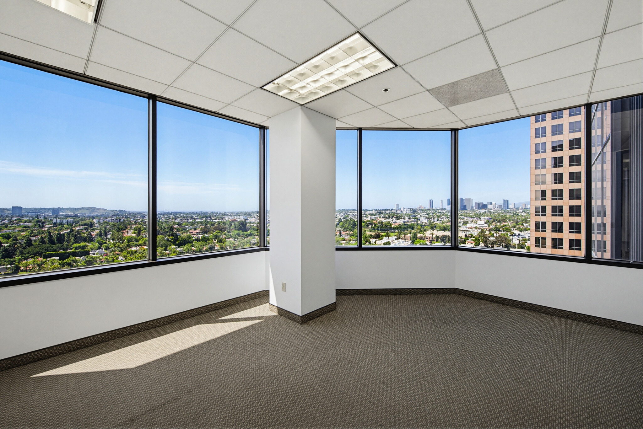 6420 Wilshire Blvd, Los Angeles, CA à louer Photo intérieure– Image 1 sur 7