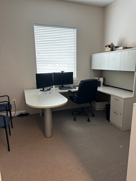 2270 7th St, Mandeville, LA à louer - Photo de l’immeuble – Image 3 sur 6