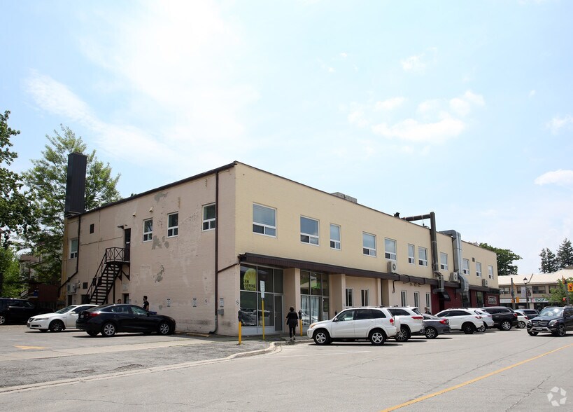 323 Kerr St, Oakville, ON à louer - Photo de l’immeuble – Image 2 sur 3
