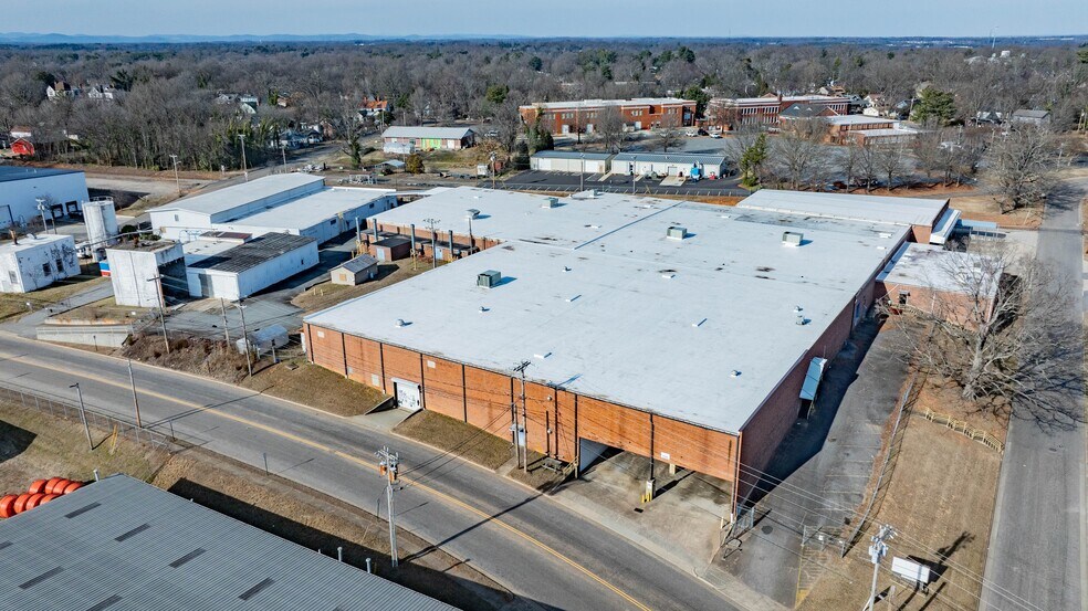 820 Cochran St, Statesville, NC à louer - Photo de l’immeuble – Image 3 sur 22
