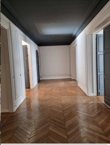 39 Avenue Victor Hugo, Paris à louer - Photo de l’immeuble – Image 2 sur 22