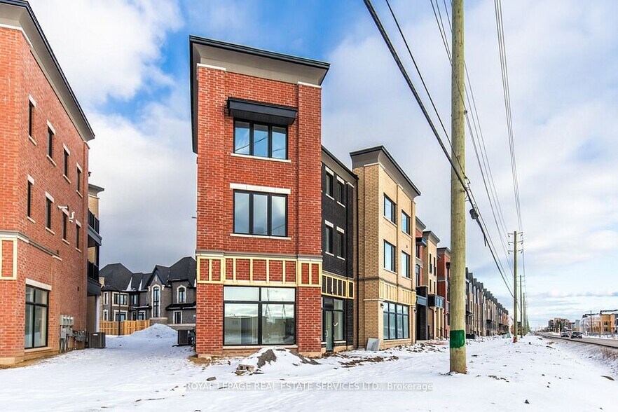 3289 Sixth Line, Oakville, ON à louer - Photo de l’immeuble – Image 2 sur 16