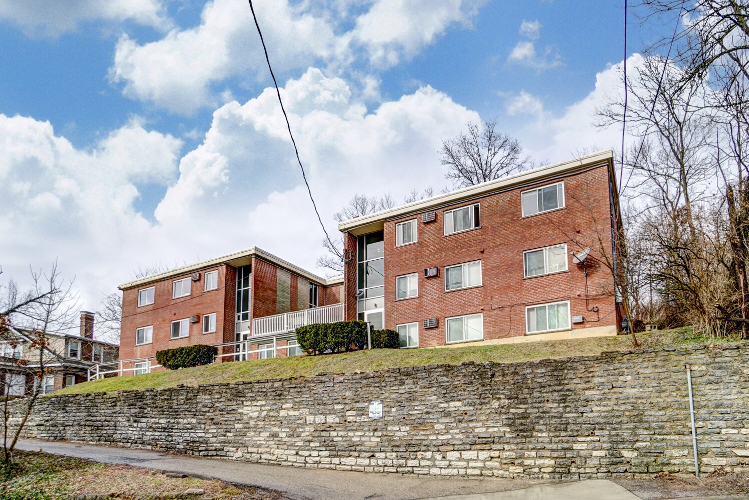 1668 Glen Parker Ave, Cincinnati, OH à vendre Photo principale– Image 1 sur 29
