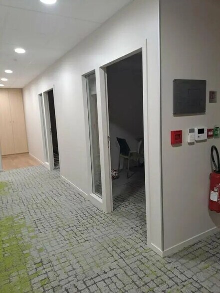 Bureau dans Rennes à louer - Photo de l’immeuble – Image 3 sur 9