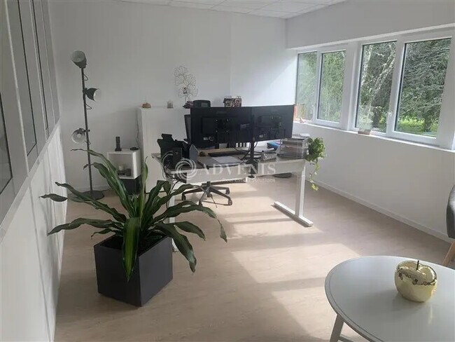 Plus de détails pour Bureau à louer