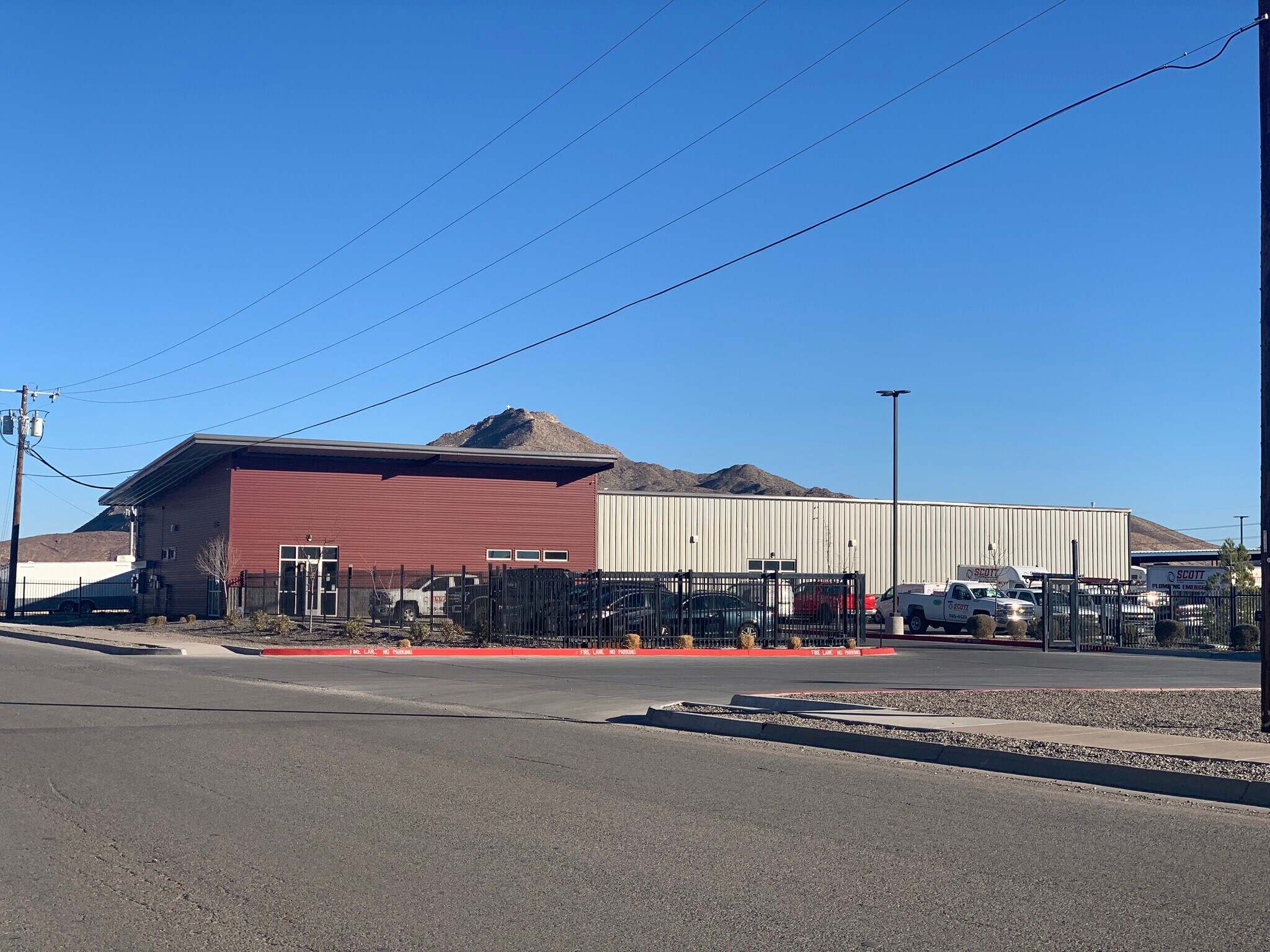 1895 Appaloosa Dr, Sunland Park, NM à louer Photo principale– Image 1 sur 17