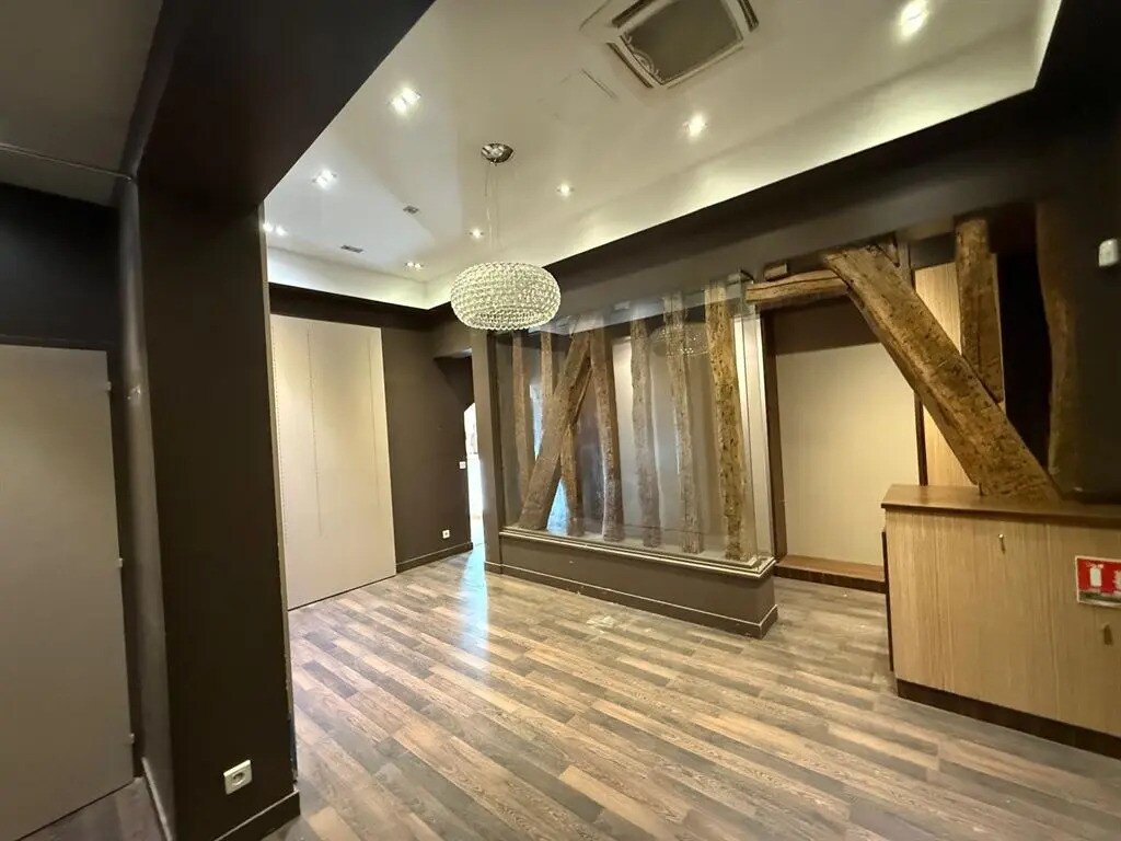 Local commercial dans Paris à louer Photo intérieure– Image 1 sur 9