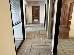 2144 S State St, Ann Arbor, MI à louer Photo intérieure– Image 2 sur 2