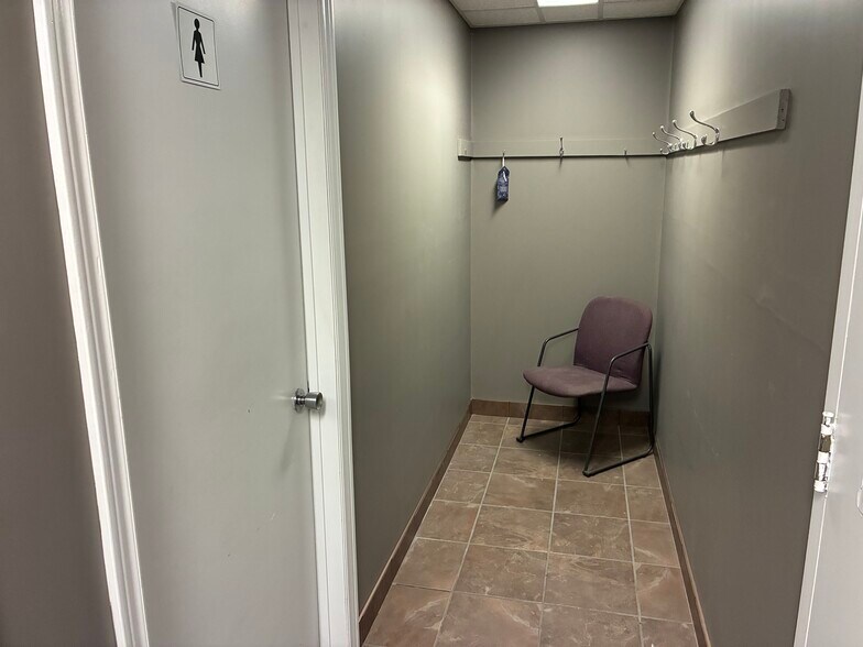 179 King St E, Oshawa, ON à louer - Photo intérieure – Image 2 sur 9