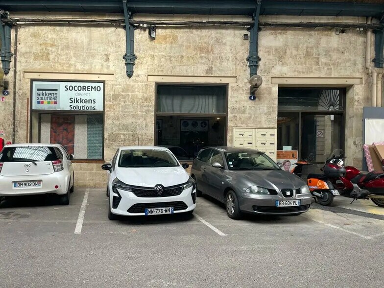 Local d’activités dans Bordeaux à louer - Photo de l’immeuble – Image 1 sur 11