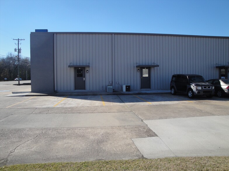 6950 College St, Beaumont, TX à louer - Photo de l’immeuble – Image 3 sur 13