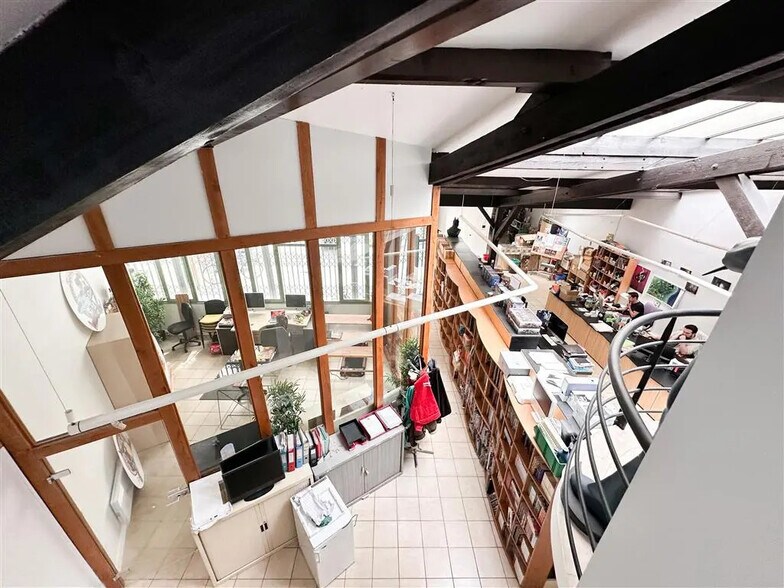 Bureau dans Paris à louer - Photo de l’immeuble – Image 1 sur 6