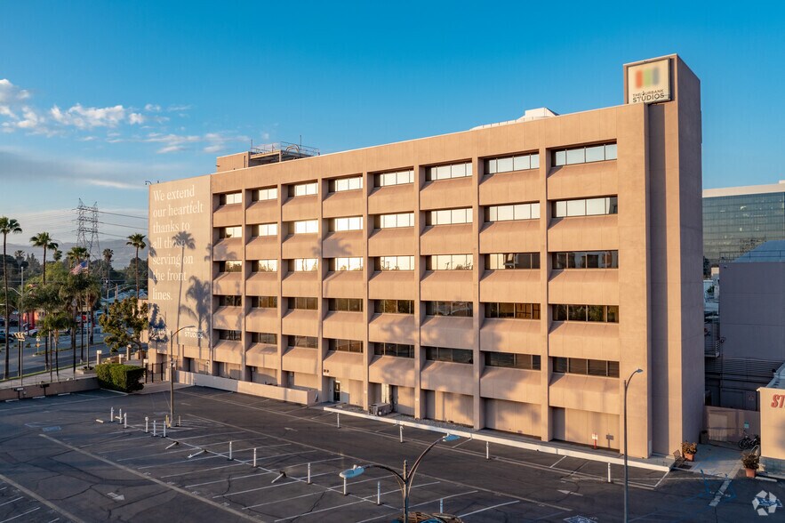 3000 W Alameda Ave, Burbank, CA à louer - Photo de l’immeuble – Image 1 sur 6