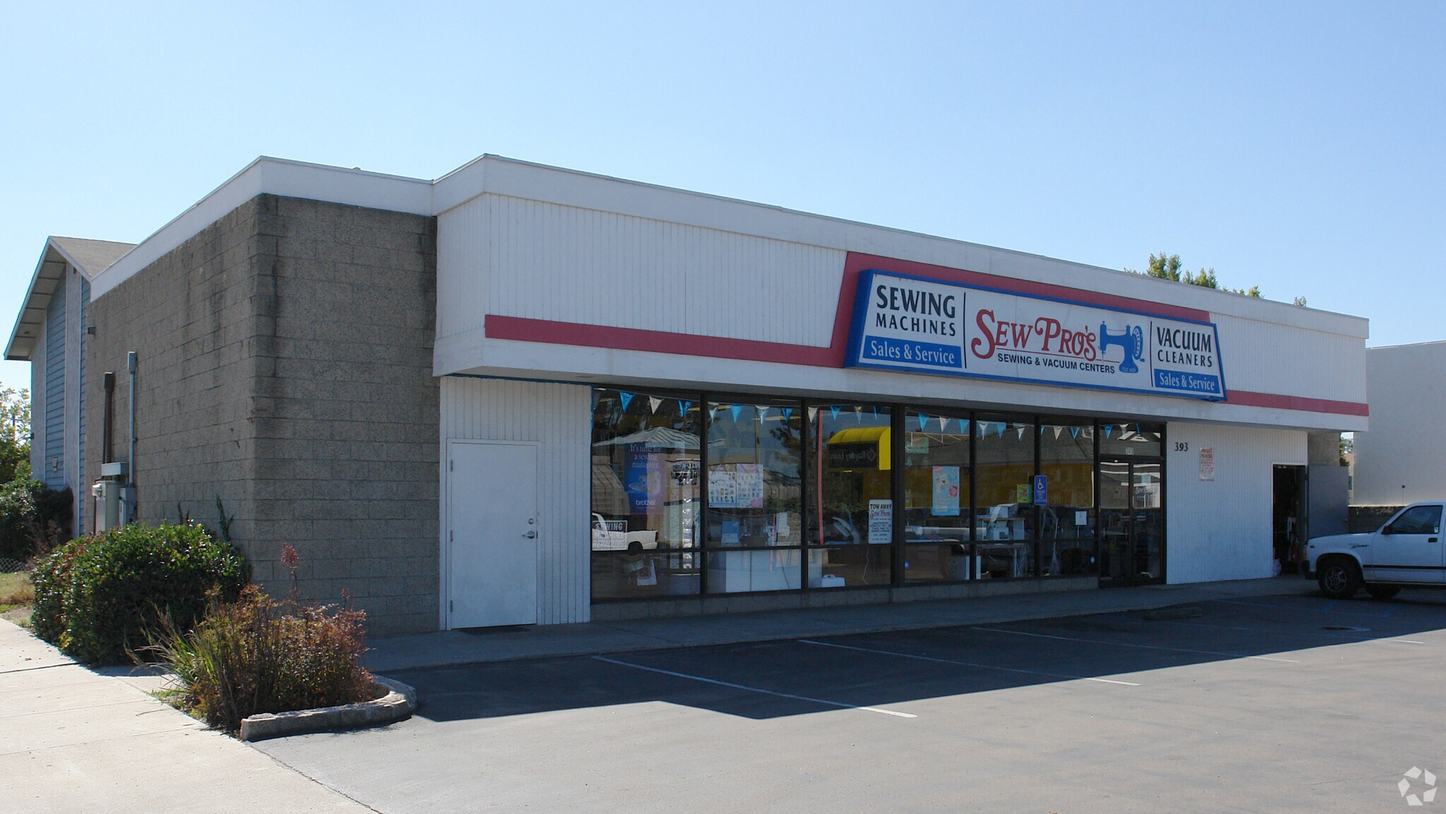 393 Broadway, El Cajon, CA à louer Photo principale– Image 1 sur 5