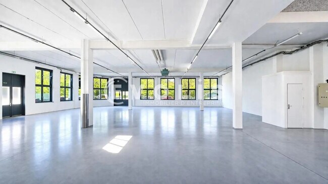 Plus de détails pour Avenue Des Pépiniéres, Fresnes - Local d'activités à louer