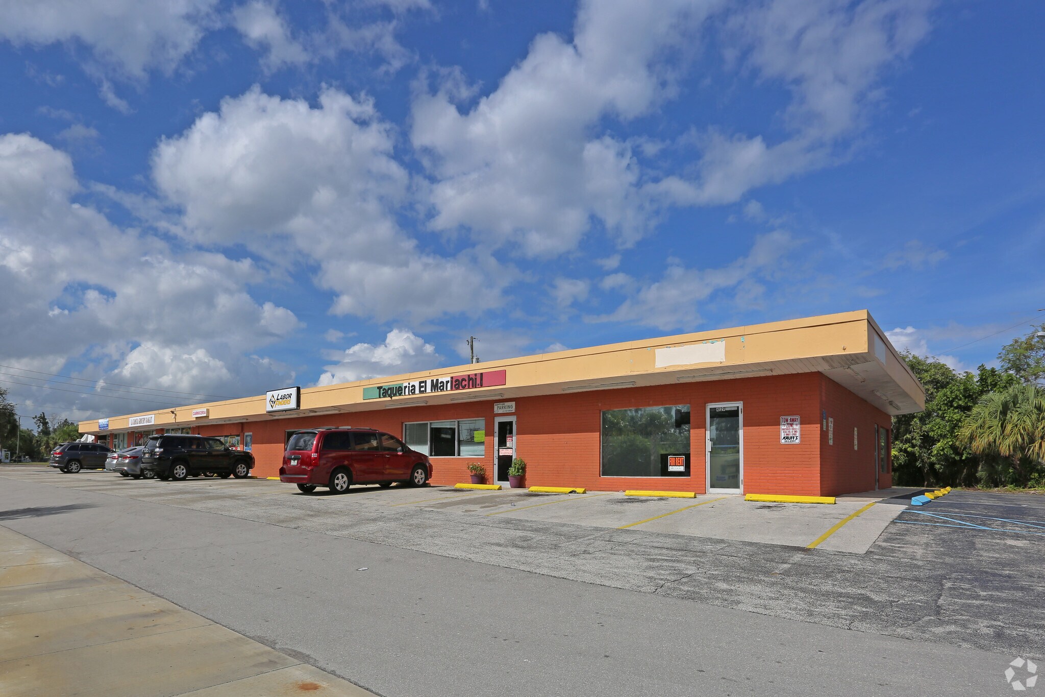 4069-4129 SE Salerno Rd, Stuart, FL à louer Photo principale– Image 1 sur 13