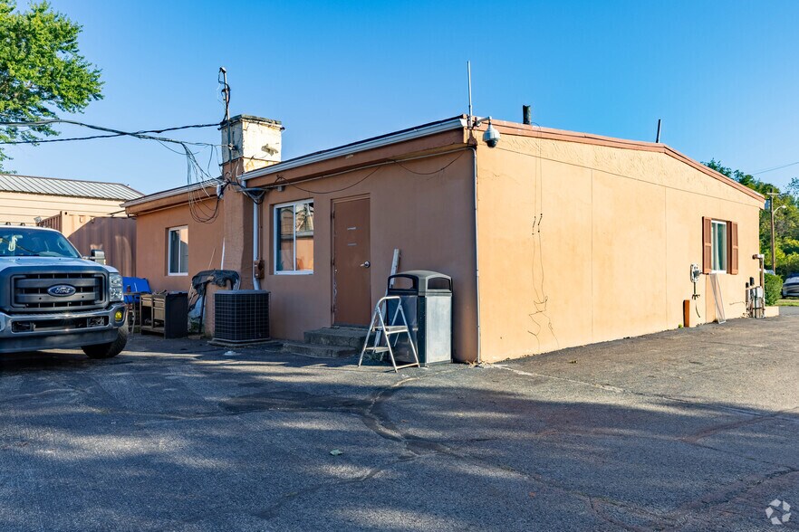 7405 Forbes Rd, Cincinnati, OH à vendre - Photo de l’immeuble – Image 2 sur 18