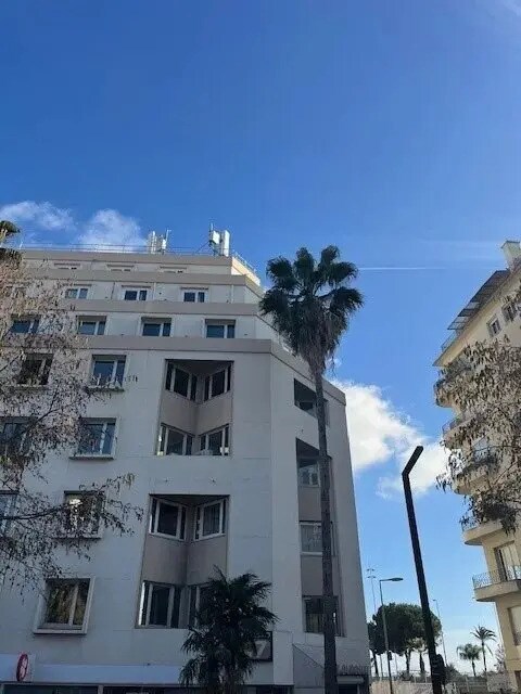 Bureau dans Nice à vendre Photo de l’immeuble– Image 1 sur 9