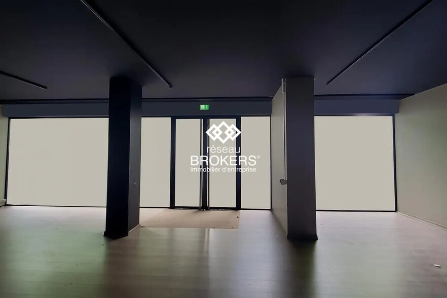 Local commercial dans Annecy à louer - Photo intérieure – Image 1 sur 8