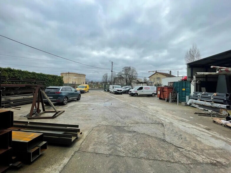 9 Rue Des Darses, Villeneuve-le-Roi à vendre - Photo de l’immeuble – Image 3 sur 8